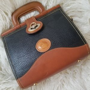 Vintage Dooney and Bourke Crossbody bag